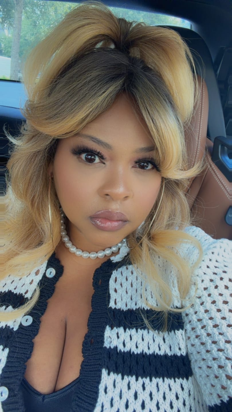 Customer photo review of Shake N Go Naturalace Crown HD Lace Wig - TAJ