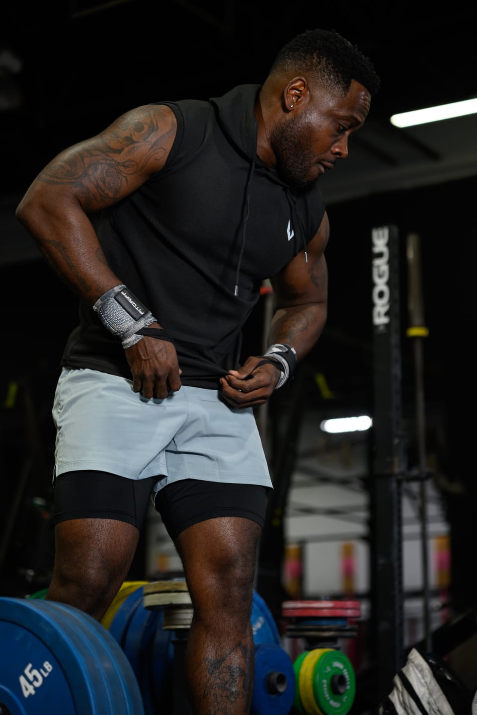 Customer photo review of ENNZOO Men's  Muscle Tank