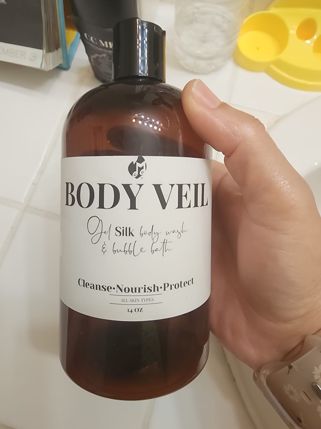 Customer photo review of BODY VEIL gel silk body wash & bubble bath