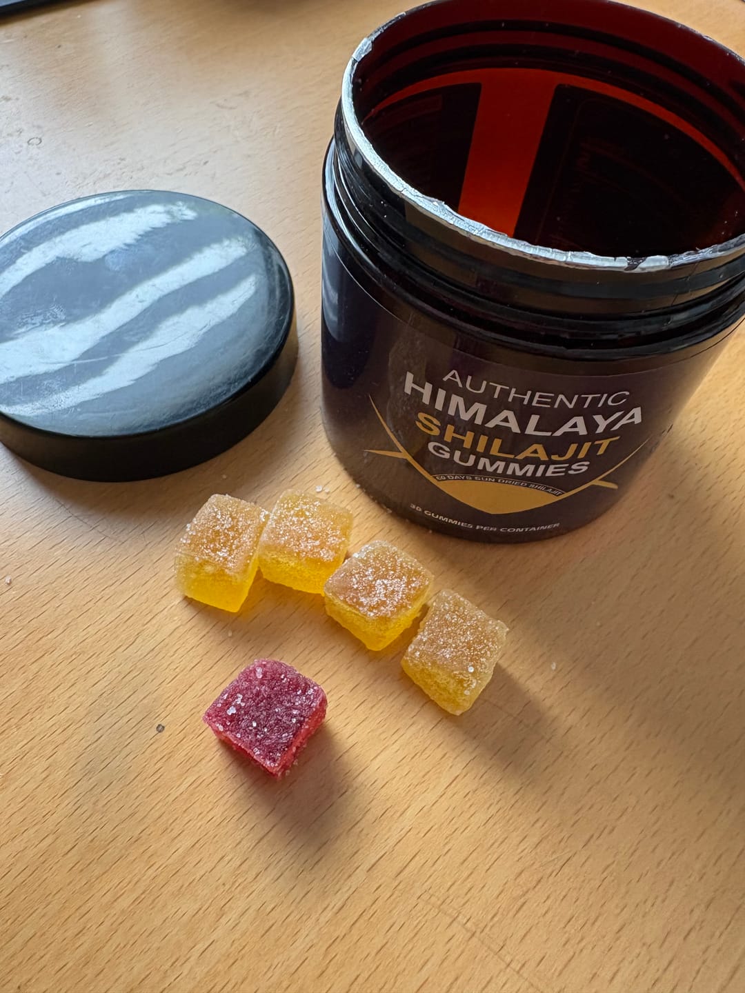 Customer photo review of Mindabolics Shilajit Gummies