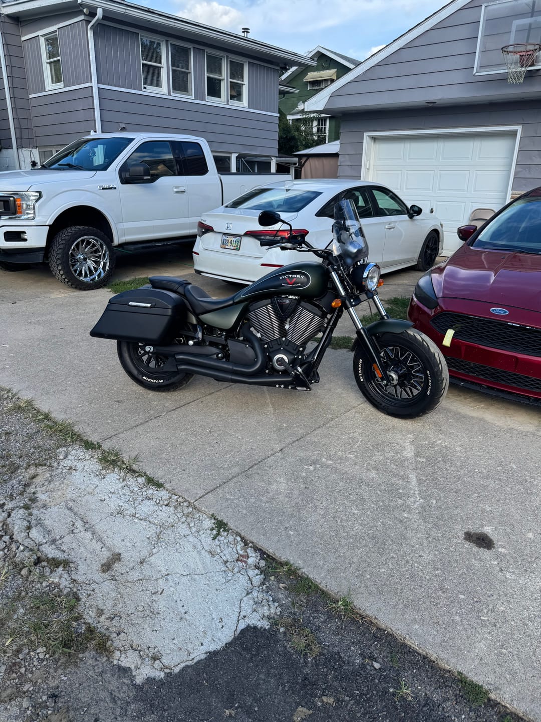 Customer photo review of 44L - Lamellar Stallion Extra Large Victory Gunner Matte Motorcycle Hard Saddlebags