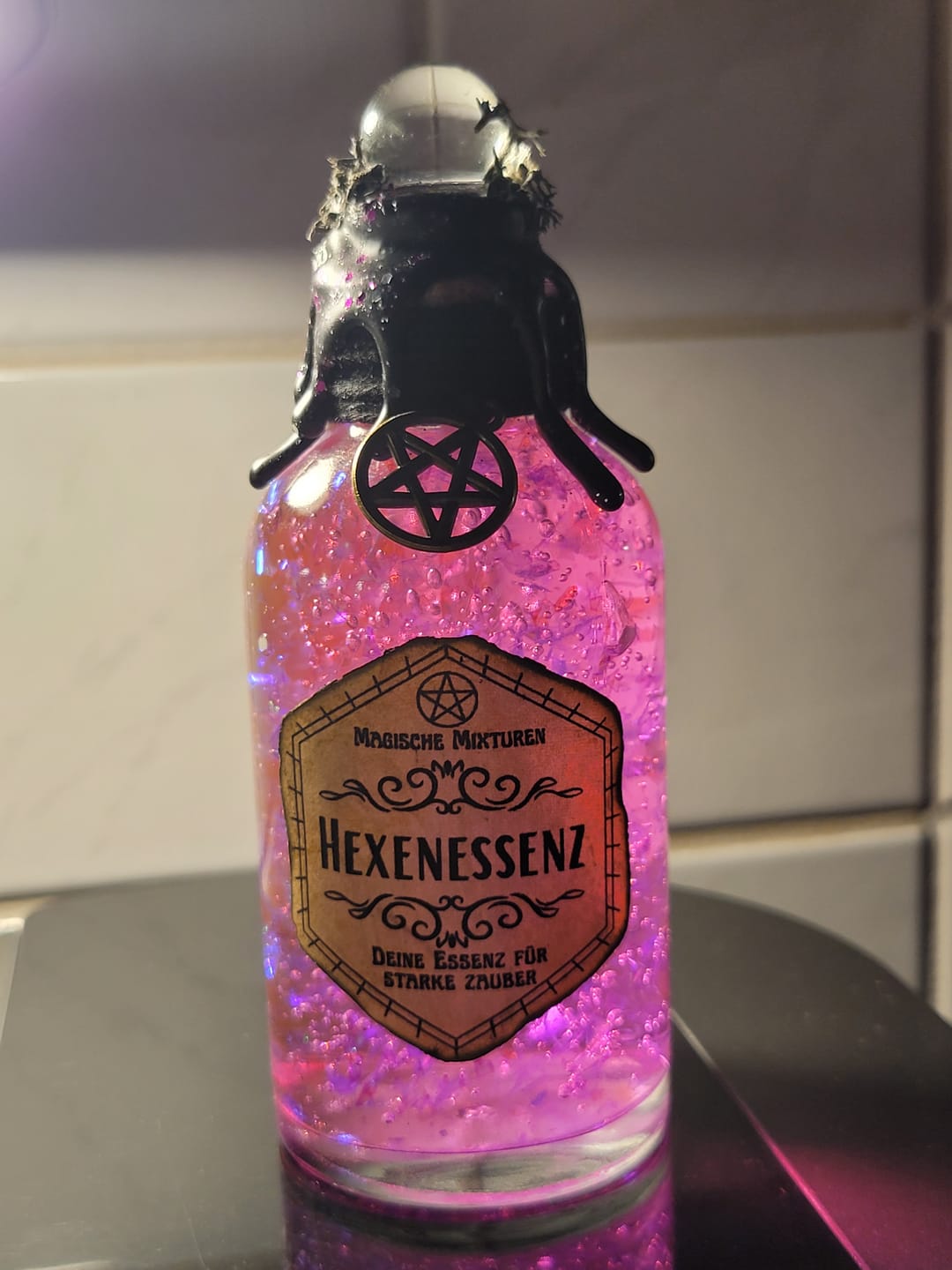 Customer photo review of Zaubertrank Flasche Deko – Hexenessenz