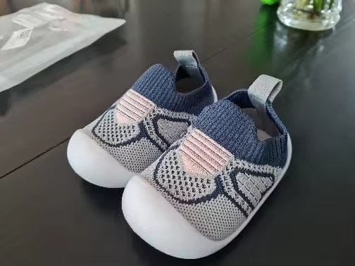 Customer photo review of Playbino ComfySteps Print Antirutsch Baby Sneakers mit Motiv | Lauflernschuhe rutschfest atmungsaktiv waschbar