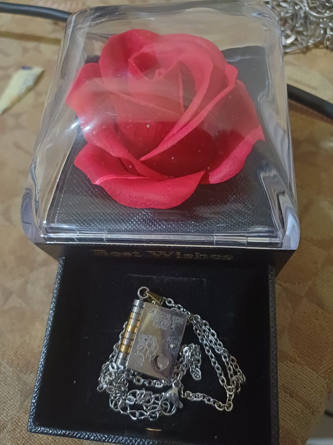 Customer photo review of Protección de envío