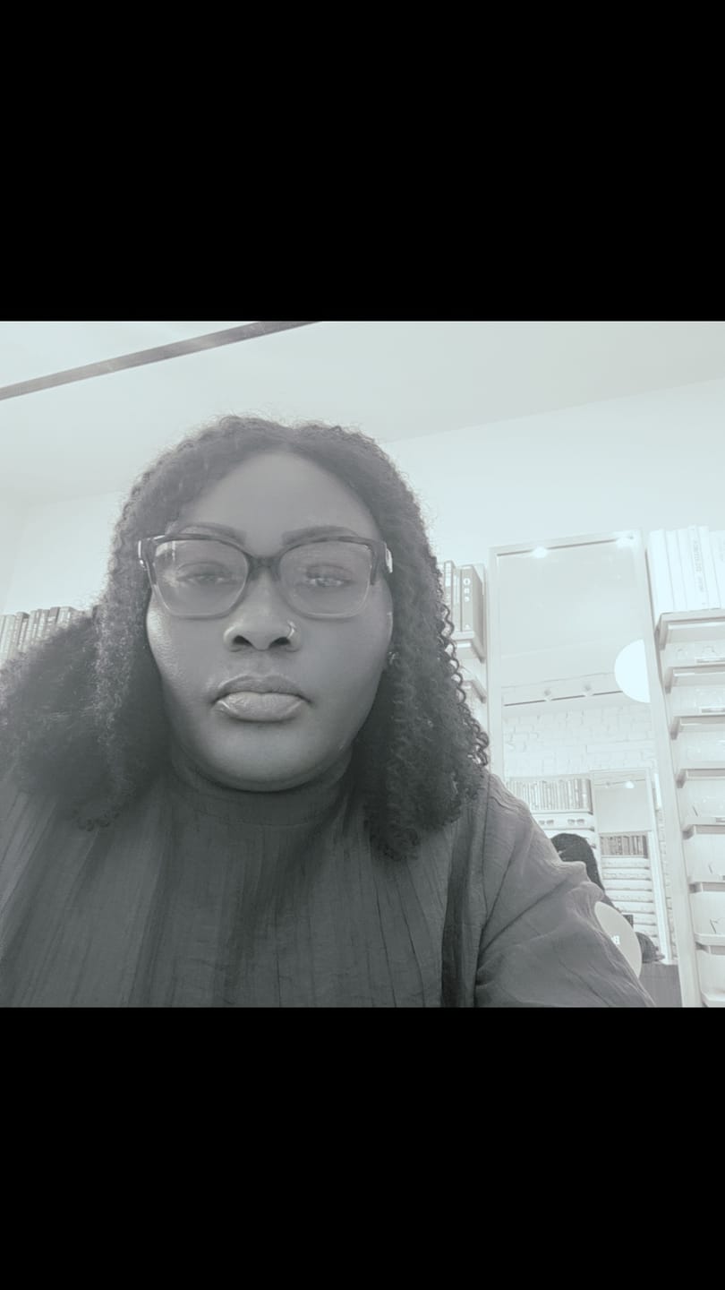 Customer photo review of Uche - Afro Kinky Curly HD Lace 5X5 Lace Closure Wig