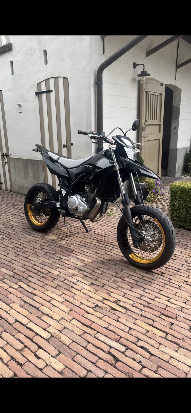 Customer photo review of 50/50 Supermoto Wheel Graphics