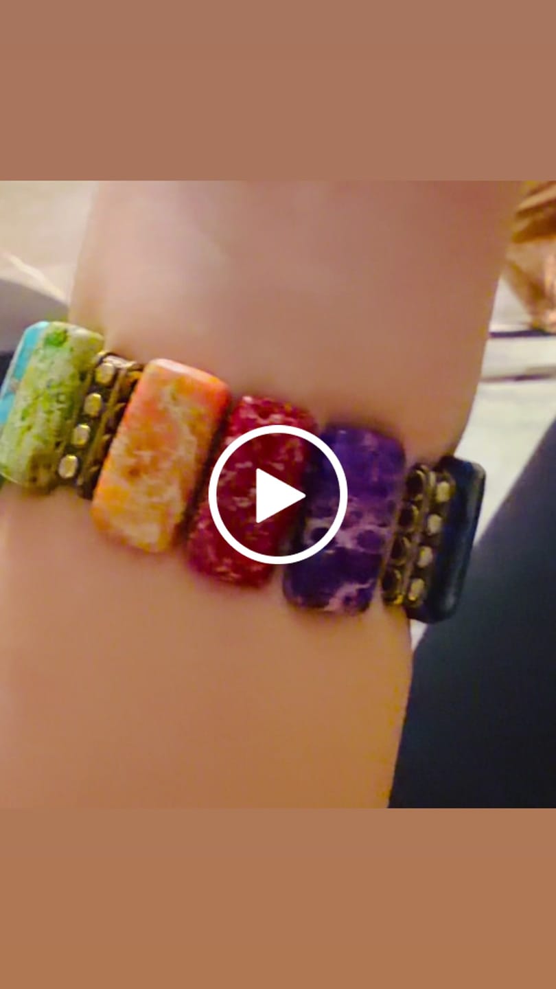 Customer video review of Chic Chakra Stretch Apple Watch Strap