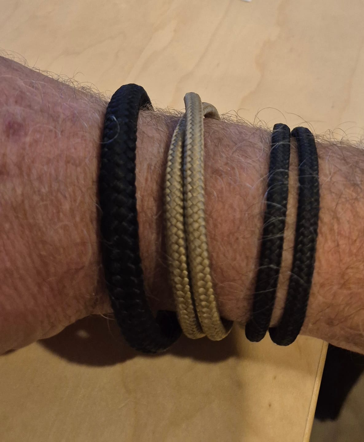 Customer photo review of Segeltau Armband Herren Dominic 4mm Magnetverschluss