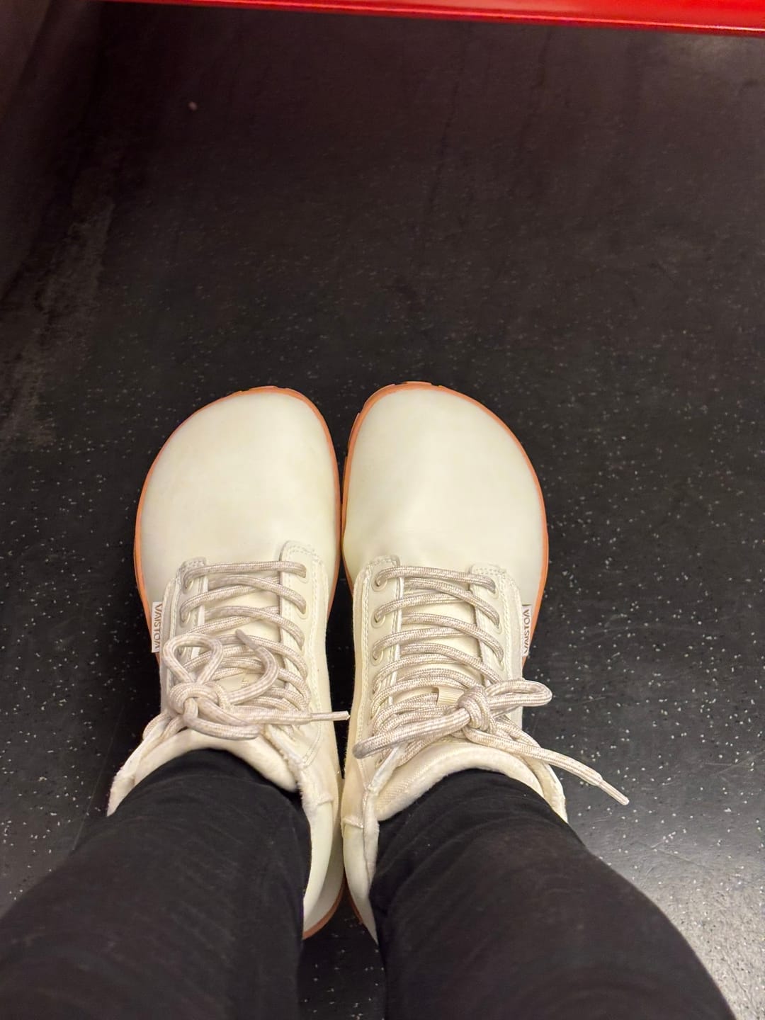 Customer photo review of Vaistoa Hurmos 2 | Casual Winter Barefoot Boots