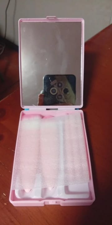 Customer photo review of 5-Piece Portable Makeup Brush Set with Foldable Mirror Case