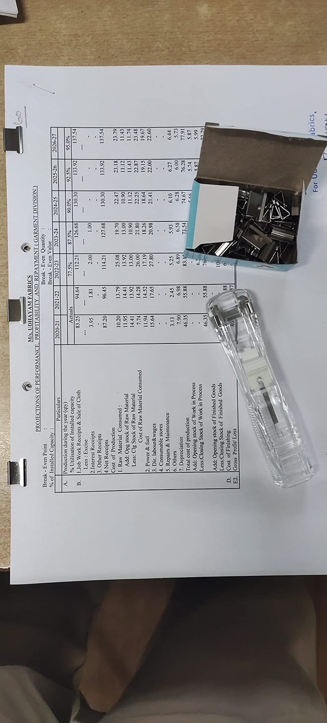 Customer photo review of ClipMate Portable Paper Clip Dispenser