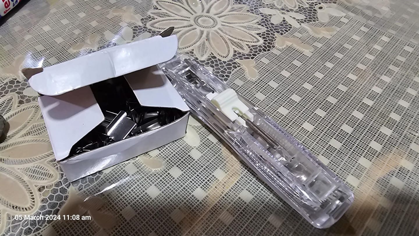 Customer photo review of ClipMate Portable Paper Clip Dispenser