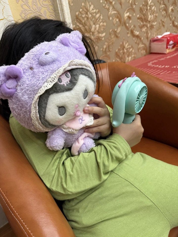 Customer photo review of Officially Licensed Hatsune Miku Portable USB Rechargeable Handheld Mini Fan