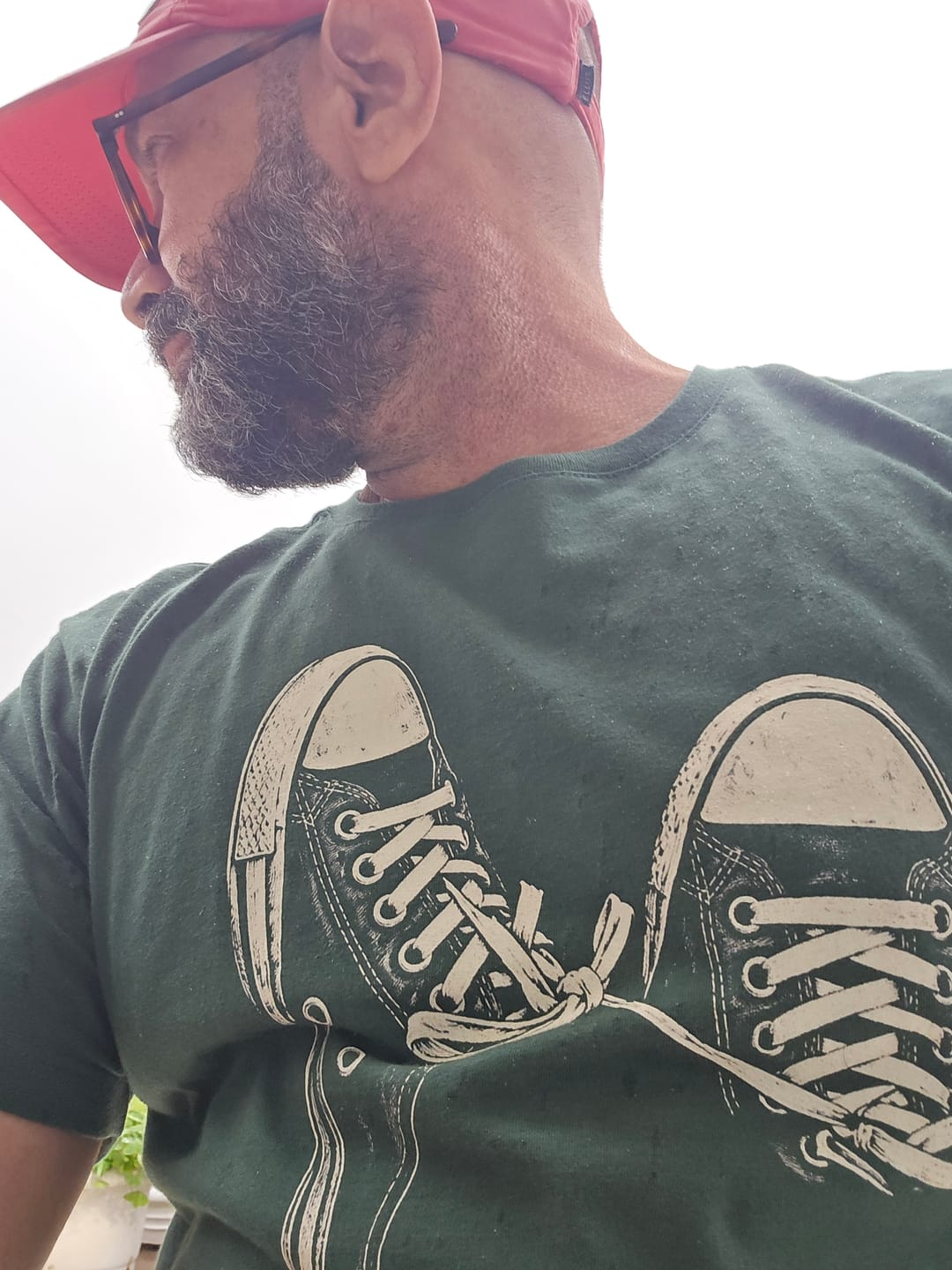 Customer photo review of Camiseta Tênis rock star