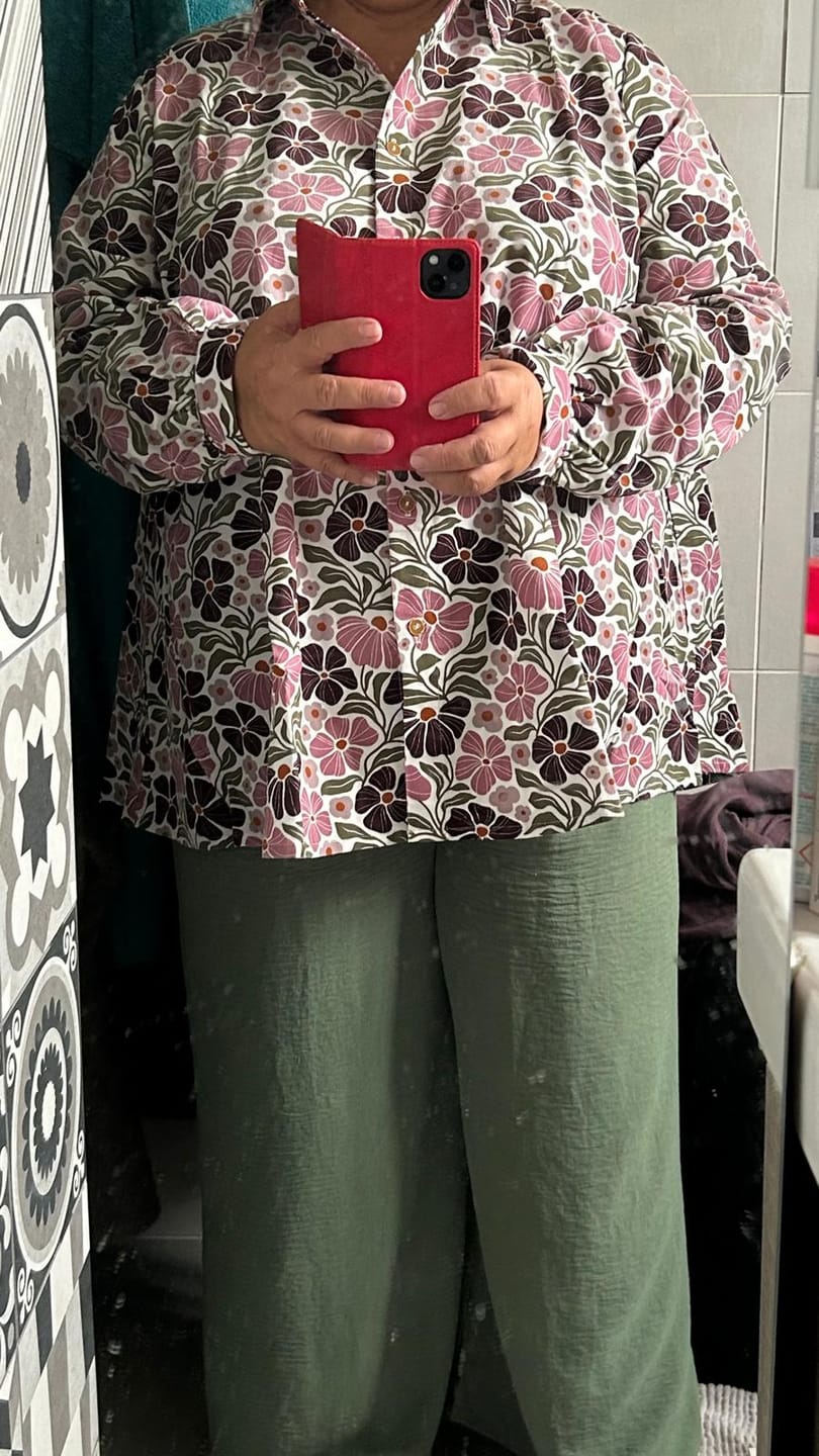 Customer photo review of Chemise Caroline - Velours milleraies fleuri Rosea