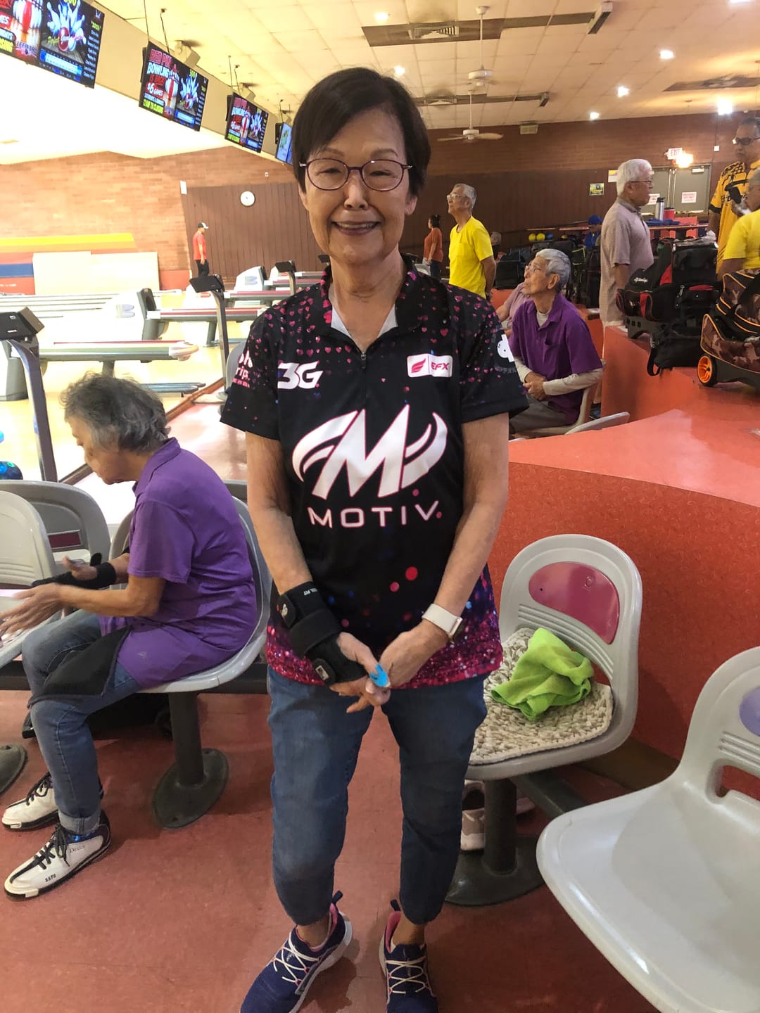 Customer photo review of Glitter Tempest - Pink Black - Bowling Jersey