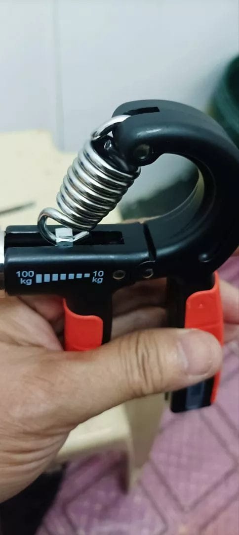 Customer photo review of GripMax™ Adjustable Grip Trainer with Rep Counter