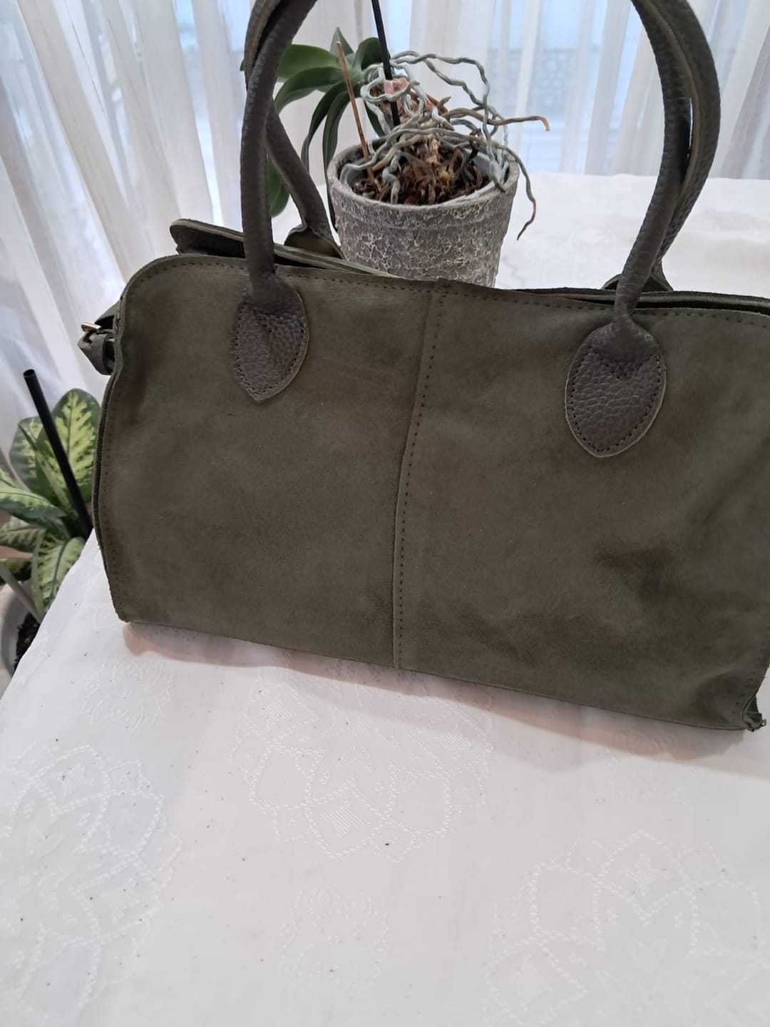 Customer photo review of Totem Large |  Hakiki Süet Deri El ve Omuz Çantası | Yeşil