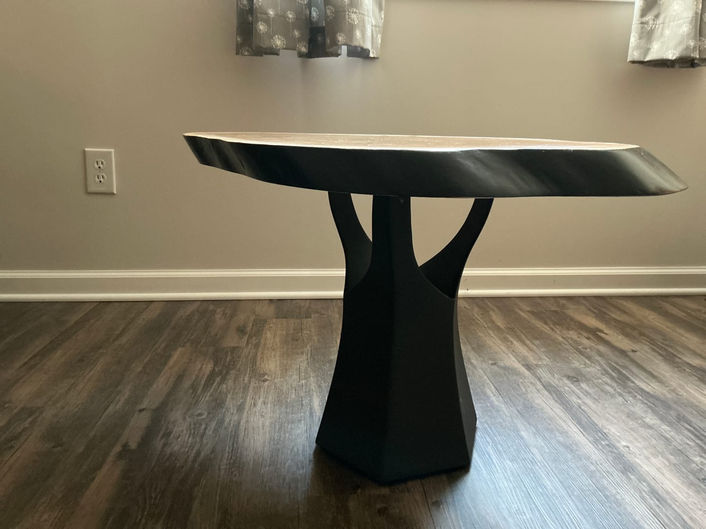 Customer photo review of Coffee Table Base 16.1" H Tree Trunk for Modern Round Top - 106S Namu