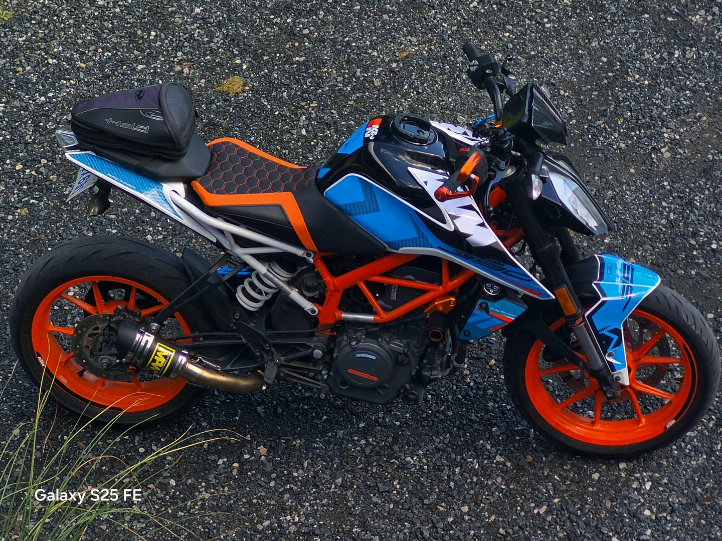 Customer photo review of KTM 390 Duke GRAPHICS - "Rasorblade" (Blue)
