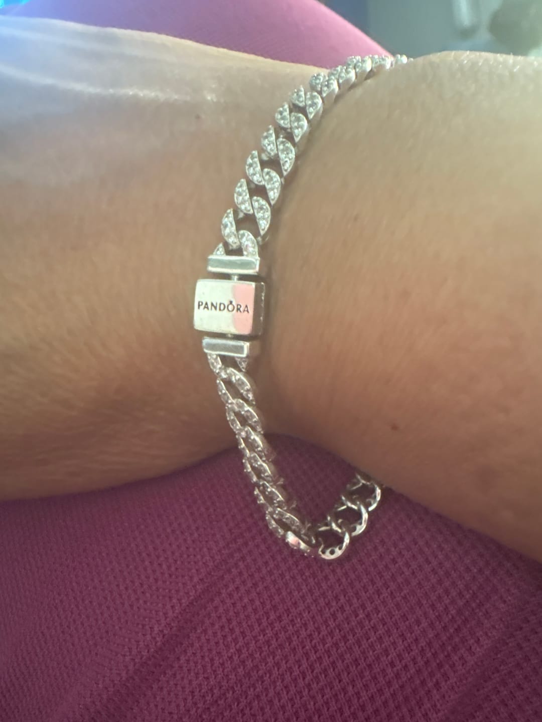 Customer photo review of PULSERA PANDORA TENIS TIMELESS PAVE CUBANA BRILLANTE PLATA .925 + KIT DE REGALO