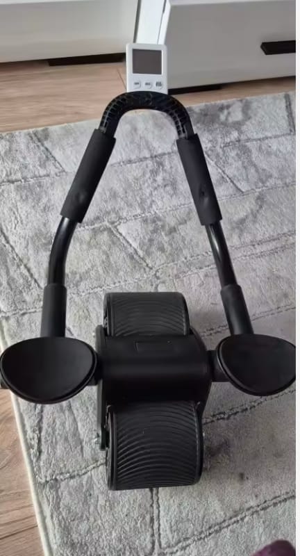 Customer photo review of KAIROS CORE X - Rodillo abdominal con apoyabrazos, cronometro y alfombrilla para rodillas