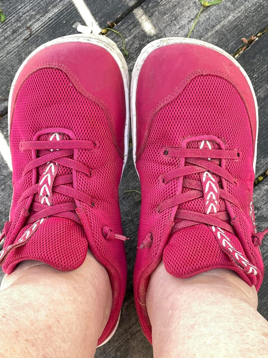 Customer photo review of Vaistoa Kiva Kids | Mesh Barefoot Sneakers