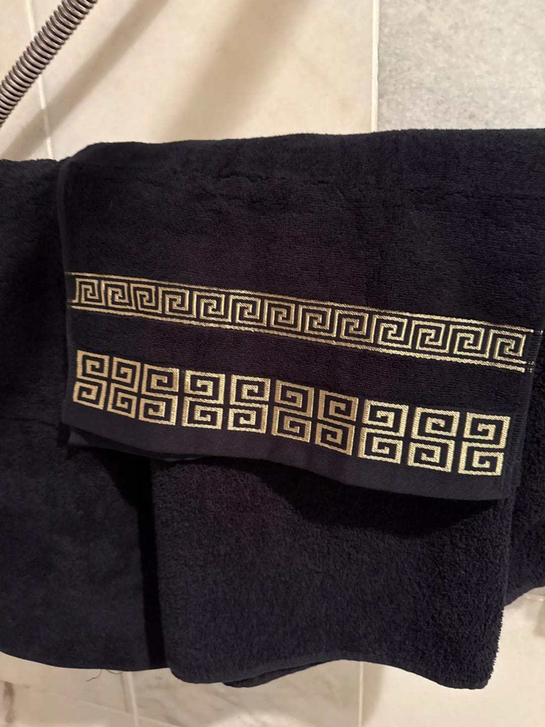 Customer photo review of Black Cotton Towel Set