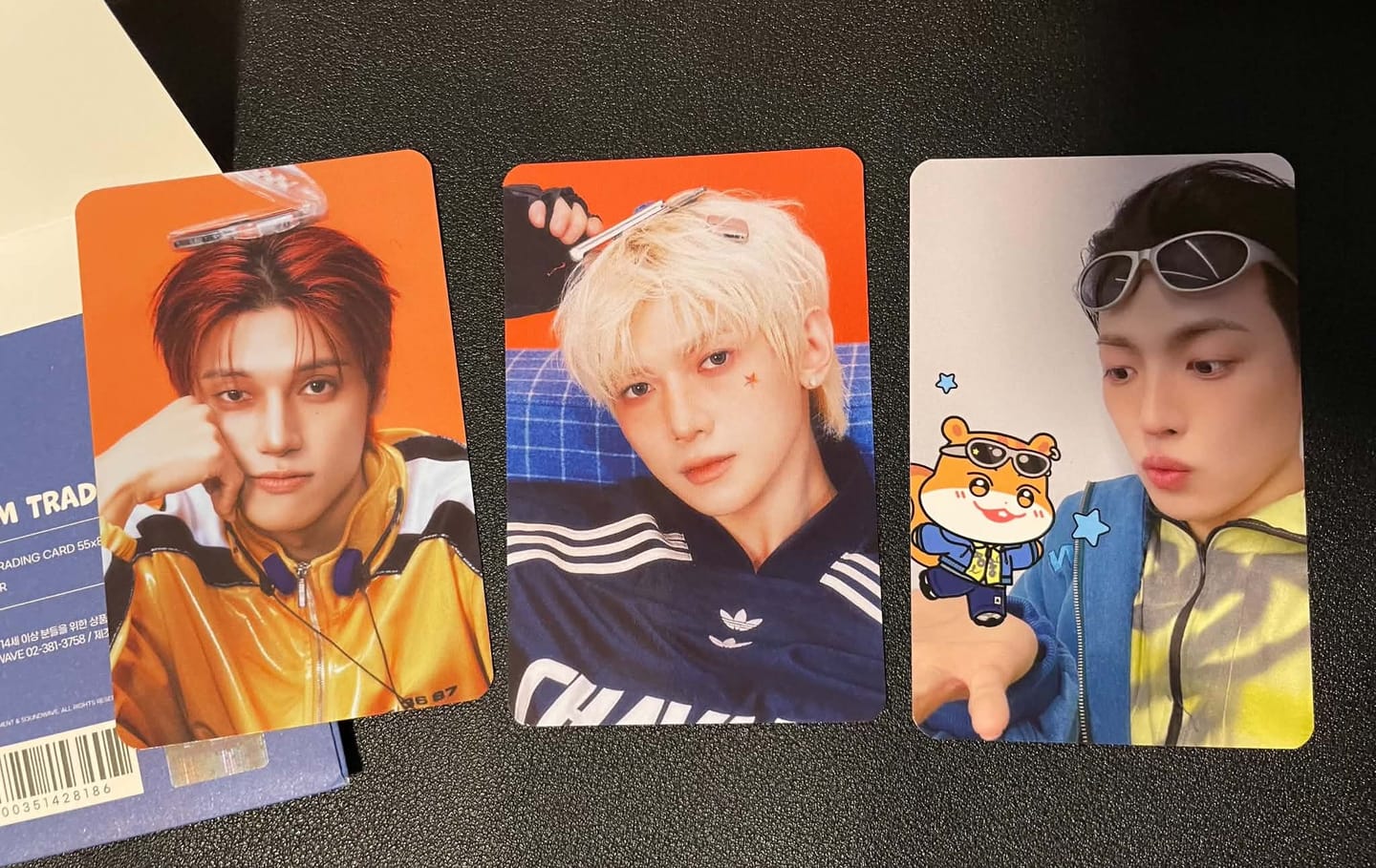 Customer photo review of ATEEZ - ANITEEZ IN COLOR POP UP OFFICIAL MD RANDOM TRADING CARD