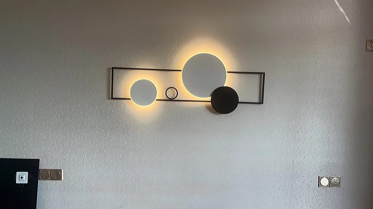 Customer photo review of Minimalist Bedside Wall Lamp