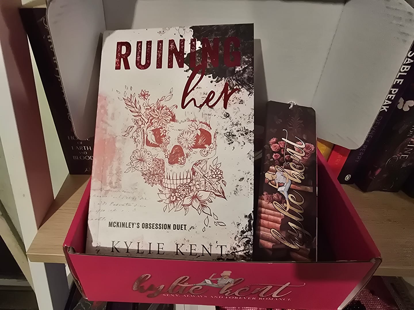 Customer photo review of Blind Date With A Book