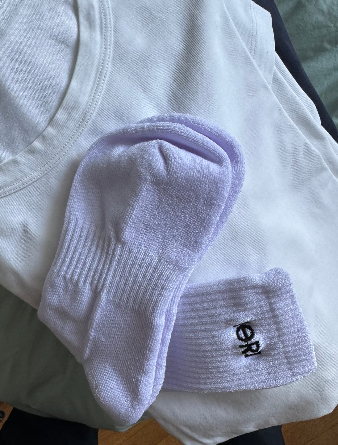 Customer photo review of Signature Crew Sock White