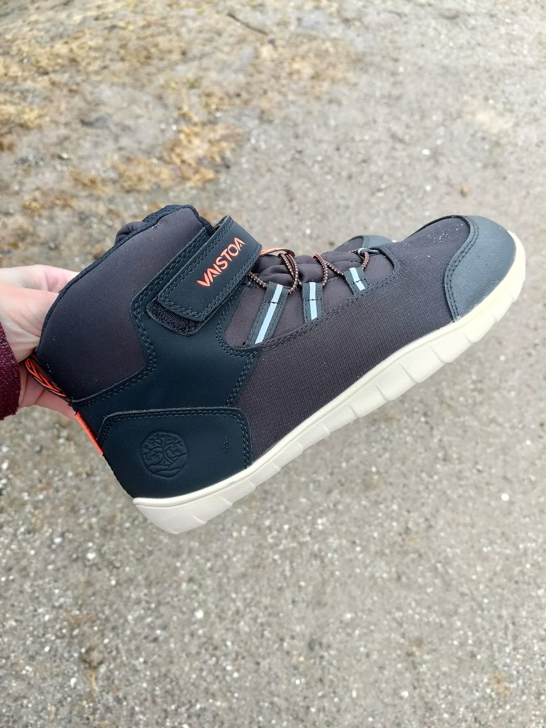Customer photo review of Vaistoa Kaste Kids | Waterproof Barefoot Sneakers