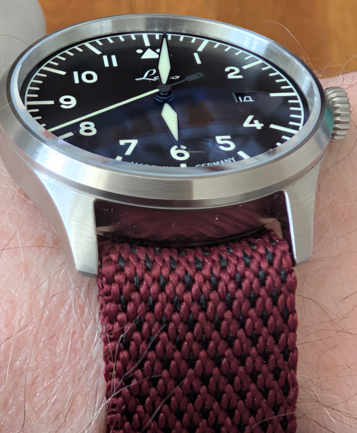 Customer photo review of Crimson Noir - HISHI STRAP 20mm