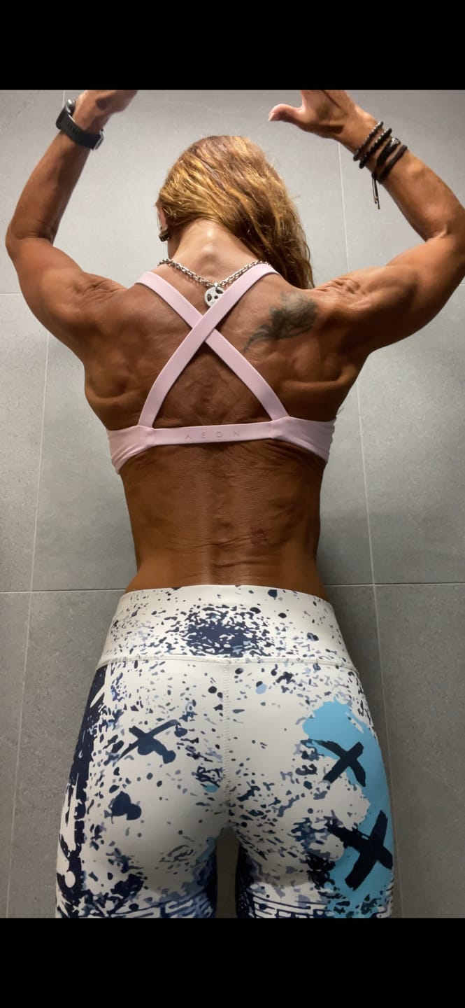 Customer photo review of SECOND SKIN TWISTED BRA