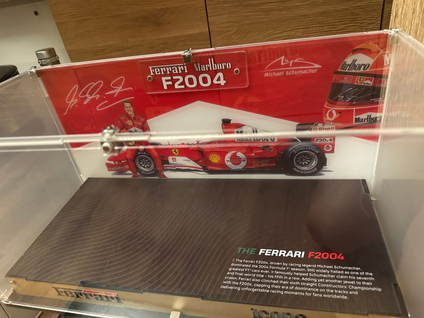 Customer photo review of LEGO Display & Storage Case for ICONS 11375 Ferrari F2004 & Michael Schumacher