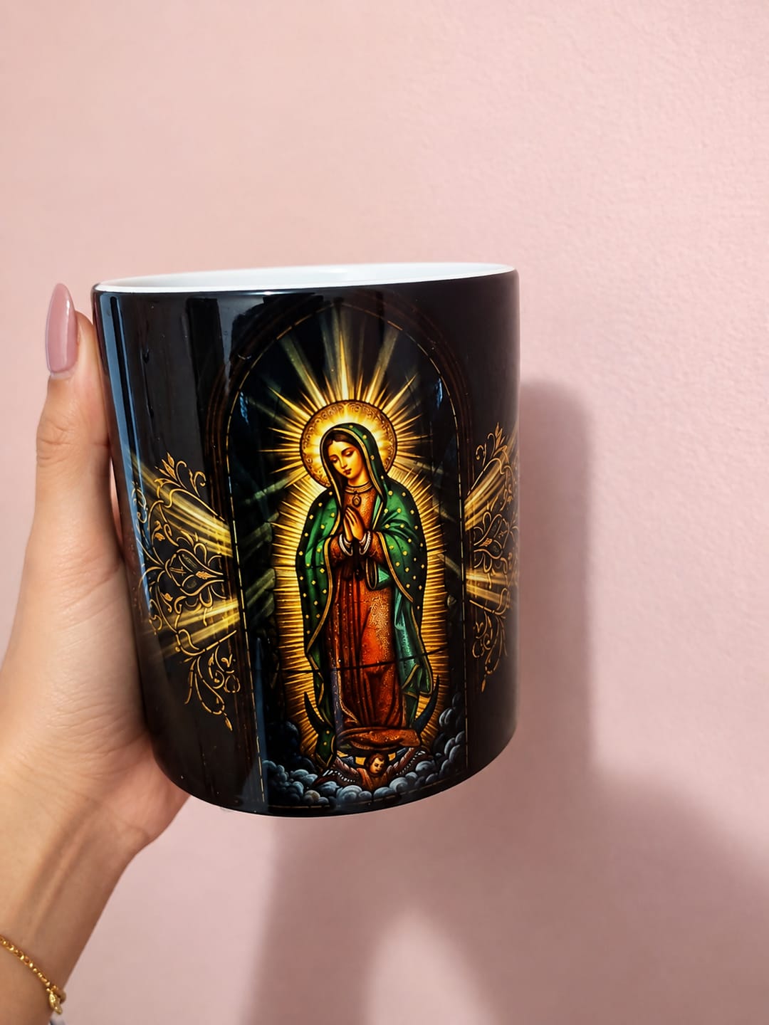 Customer photo review of Taza reveladora Virgen de Guadalupe