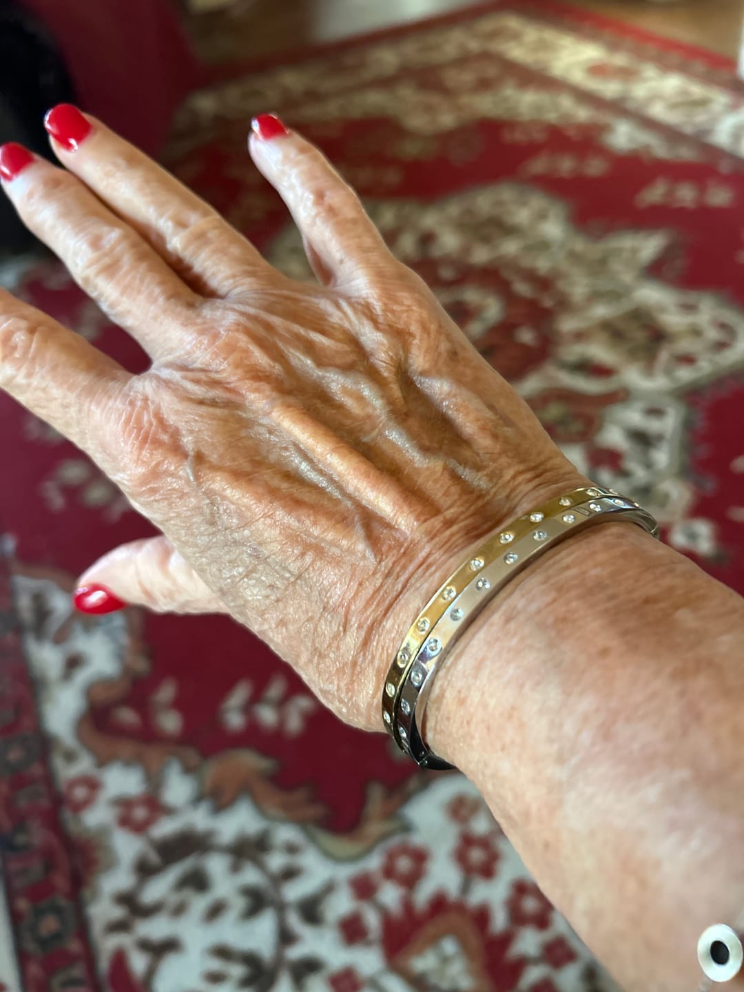 Customer photo review of Eternity Bangle Slim