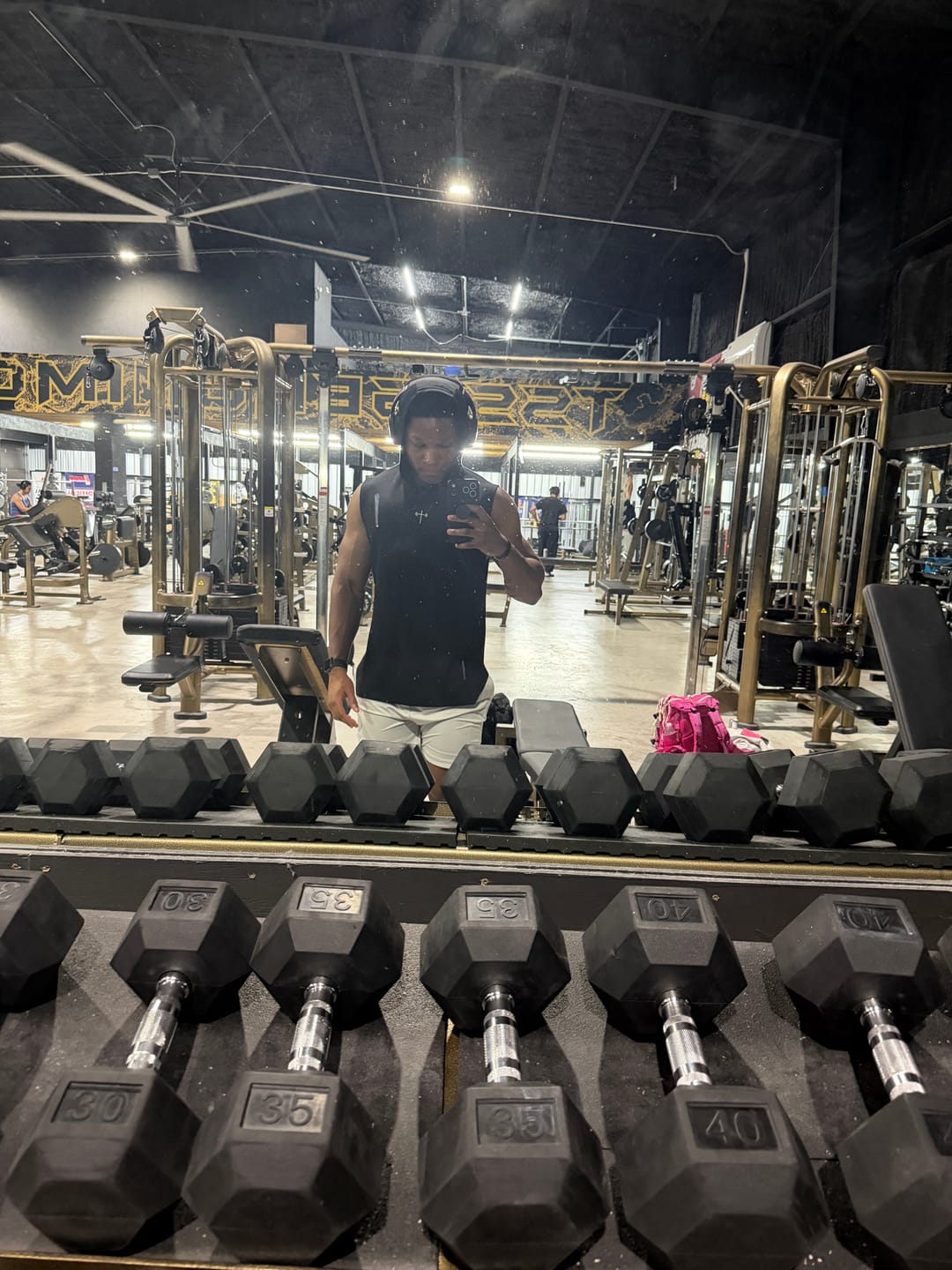 Customer photo review of Essential Sleeveless Hoodie