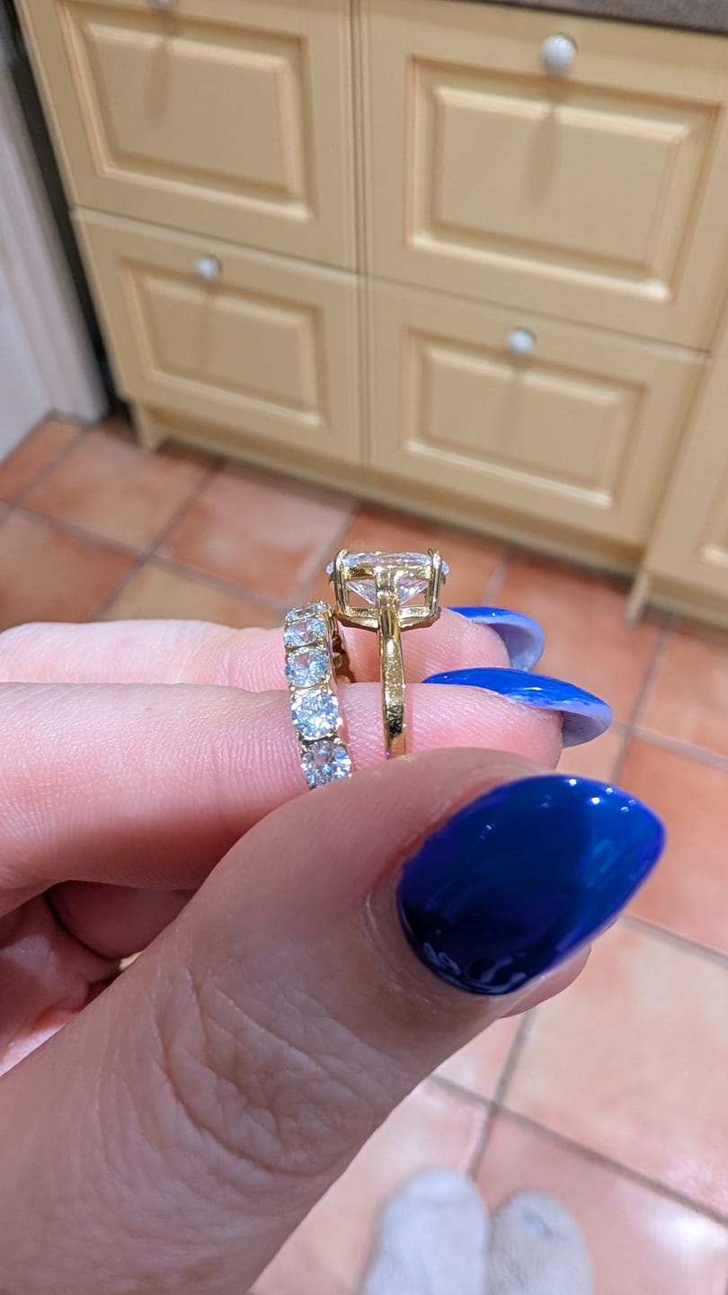Customer photo review of Oval Solitaire Diamond-Inspired Ring 2ct