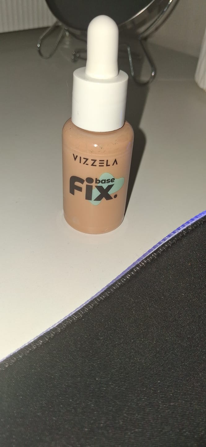 Customer photo review of Base Líquida FIX - Vizzela