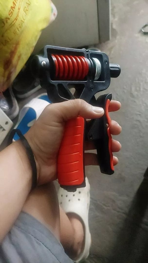 Customer photo review of GripMax™ Adjustable Grip Trainer with Rep Counter
