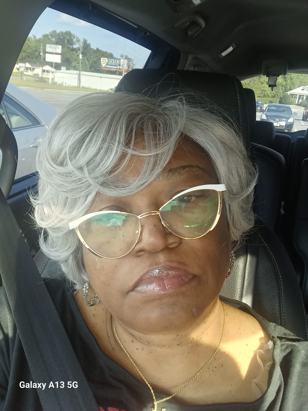 Customer photo review of Outre Wigpop Full Wig - RASHA