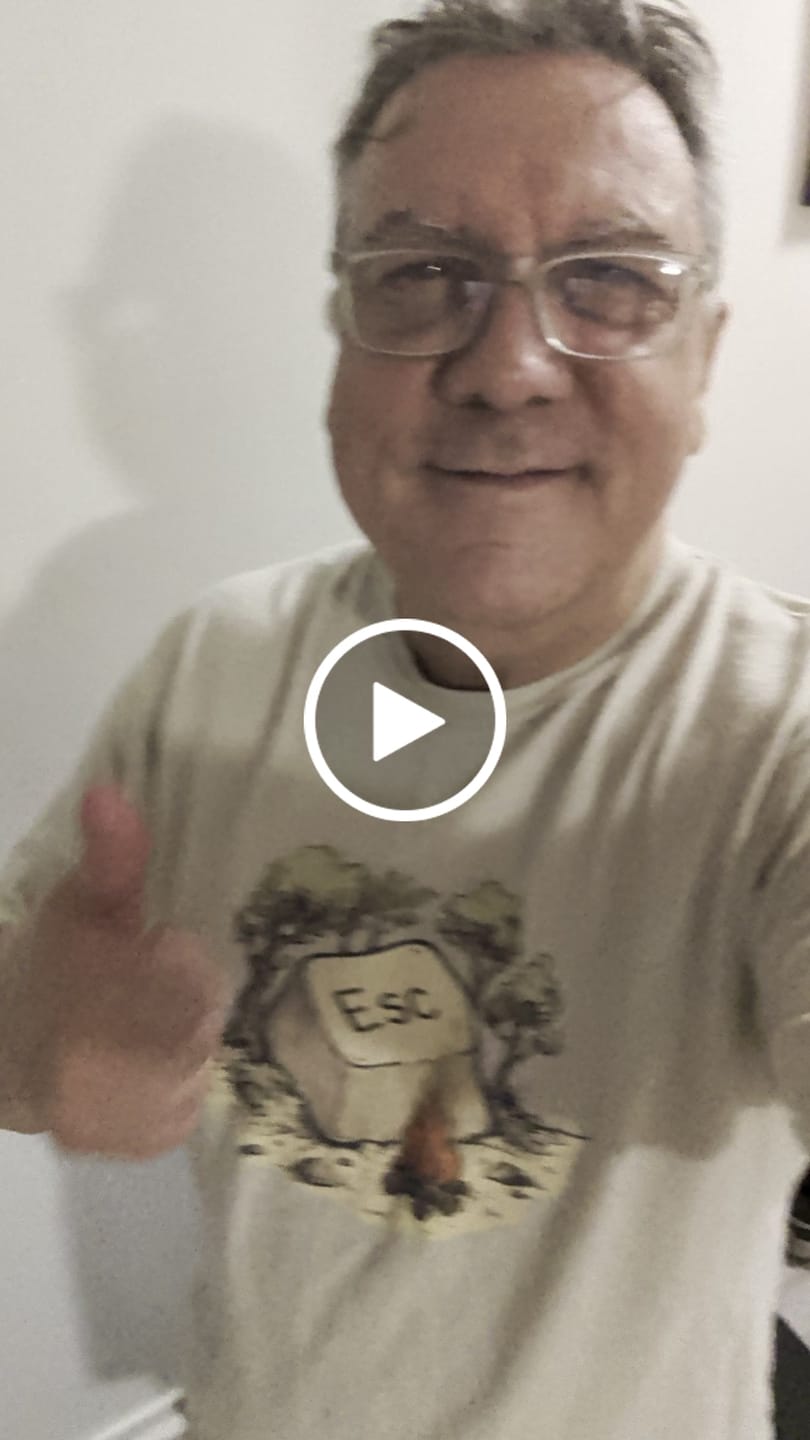 Customer video review of T-Shirt Escape