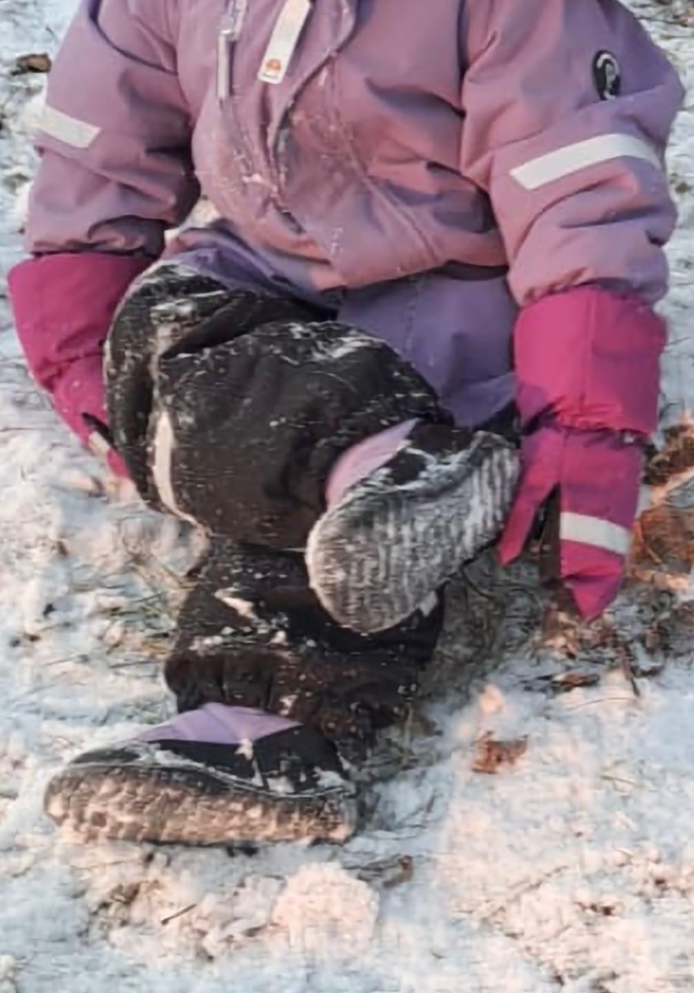 Customer photo review of Vaistoa Kinos Kids | Barefoot Winter Snow Boots