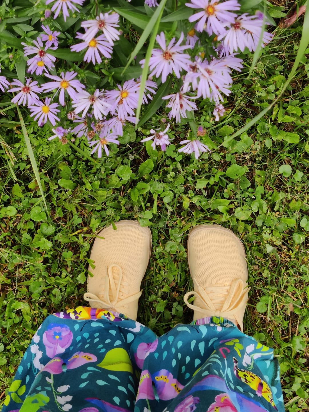 Customer photo review of Vaistoa Iloa | Knitted Barefoot Sneakers
