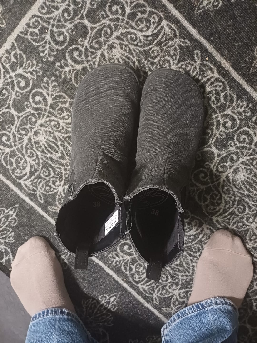 Customer photo review of Vaistoa Kajo | Barefoot Chelsea Boots