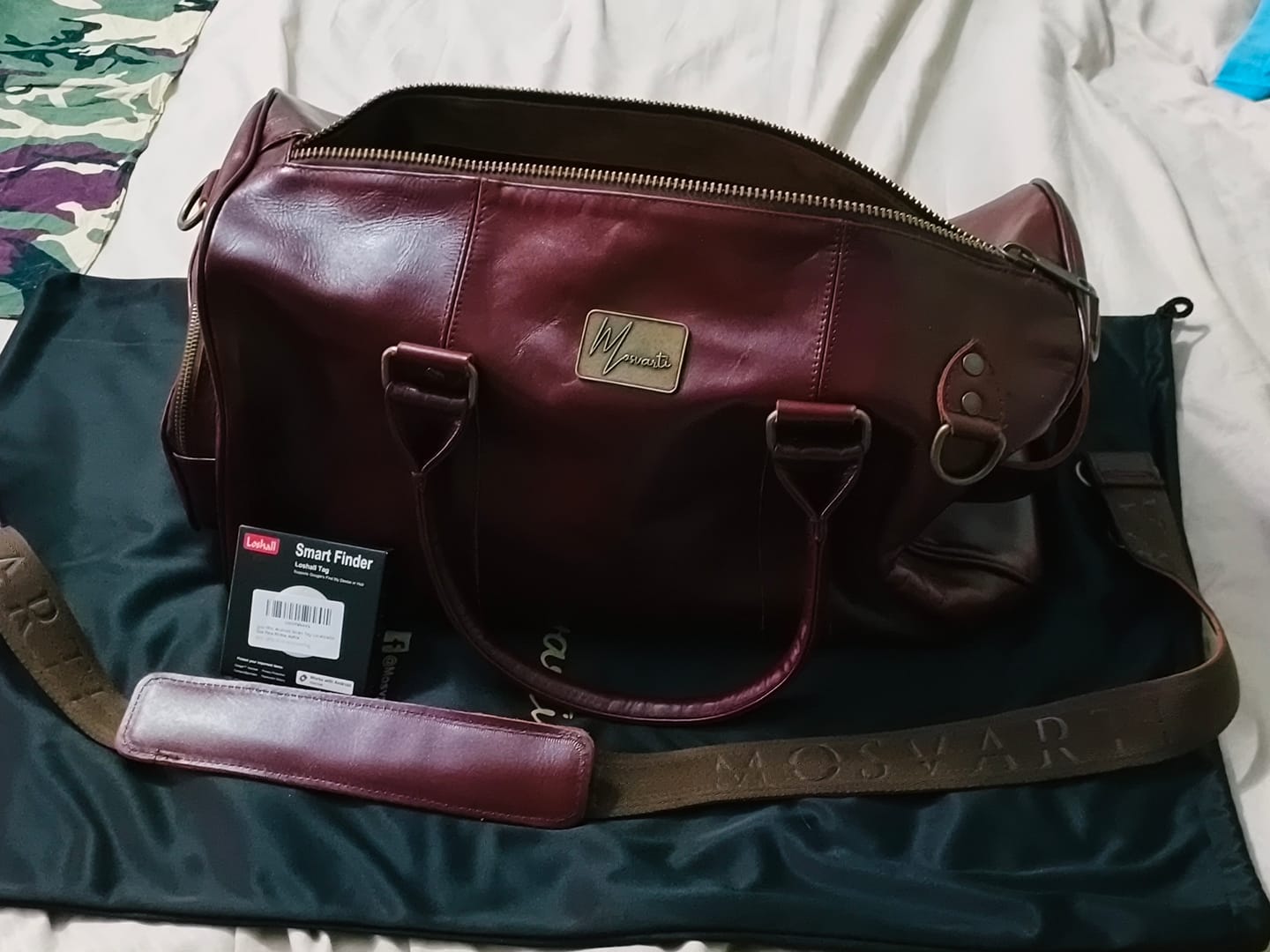 Customer photo review of Maleta Piel Genuina con Gps mod. New York Jr. Duffle (Pull up Shedron )