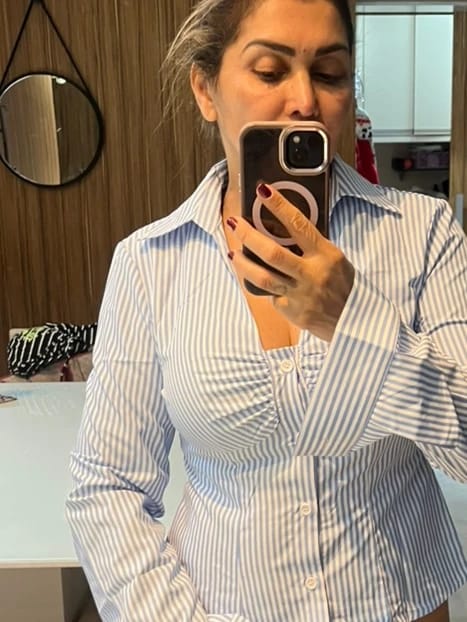 Customer photo review of Ninonine "Lucille" | Ruched Striped Tailored Shirt