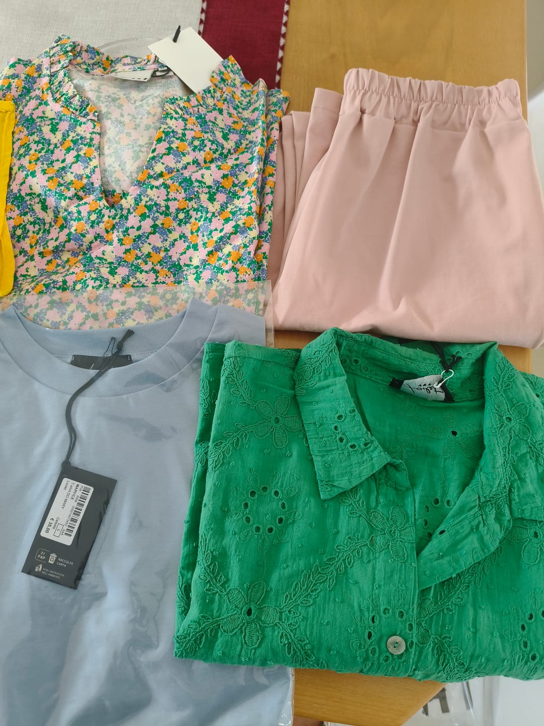 Customer photo review of MYSTERY 📦 BOX ABBIGLIAMENTO E ACCESSORI DONNA [€79]